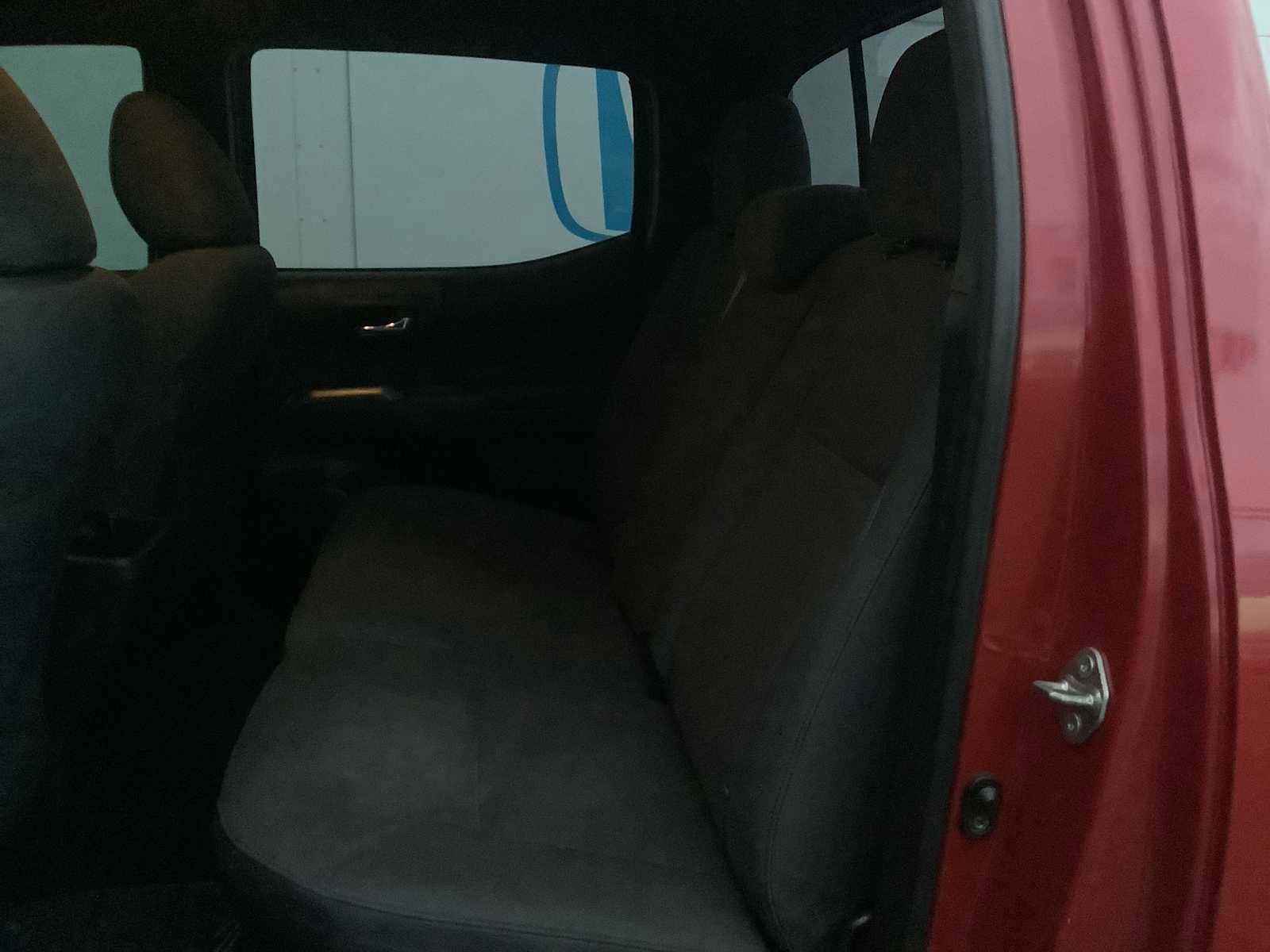 Used 2018 Toyota Tacoma TRD Sport image 13