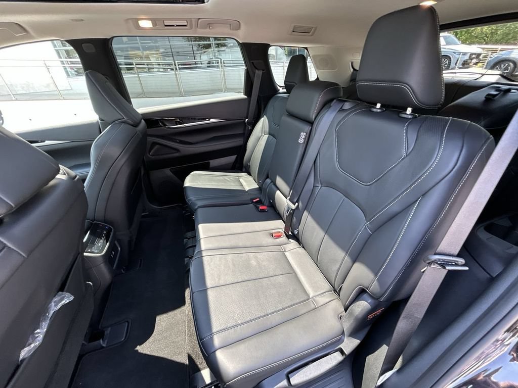 Used 2025 INFINITI QX60 Pure w/ Cargo Package AWD/4WD image 23