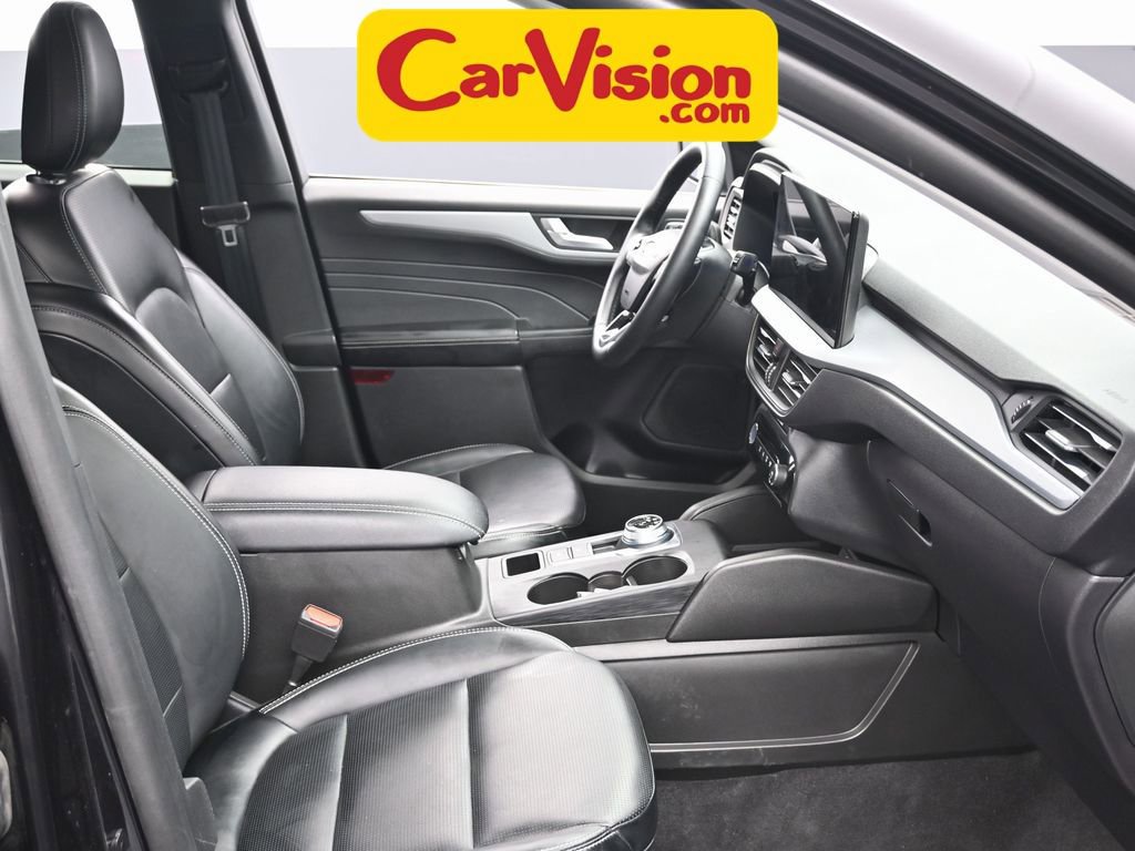 Used 2025 Ford Escape Platinum image 36