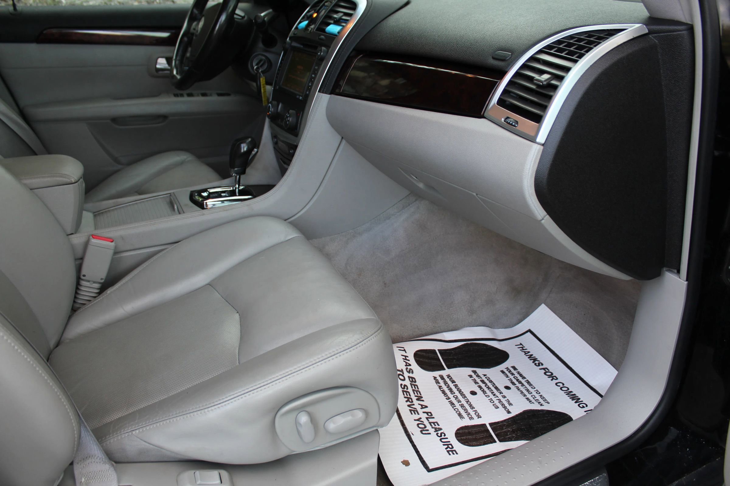 Used 2007 Cadillac SRX w/ Theater Package image 17