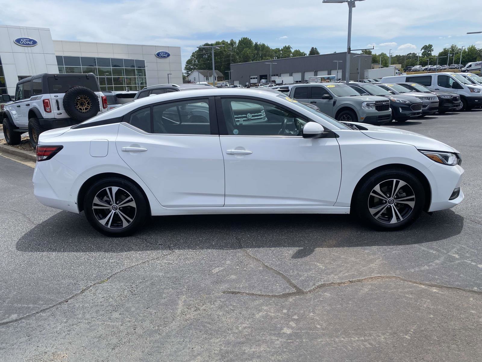 Used 2023 Nissan Sentra SV FWD image 8
