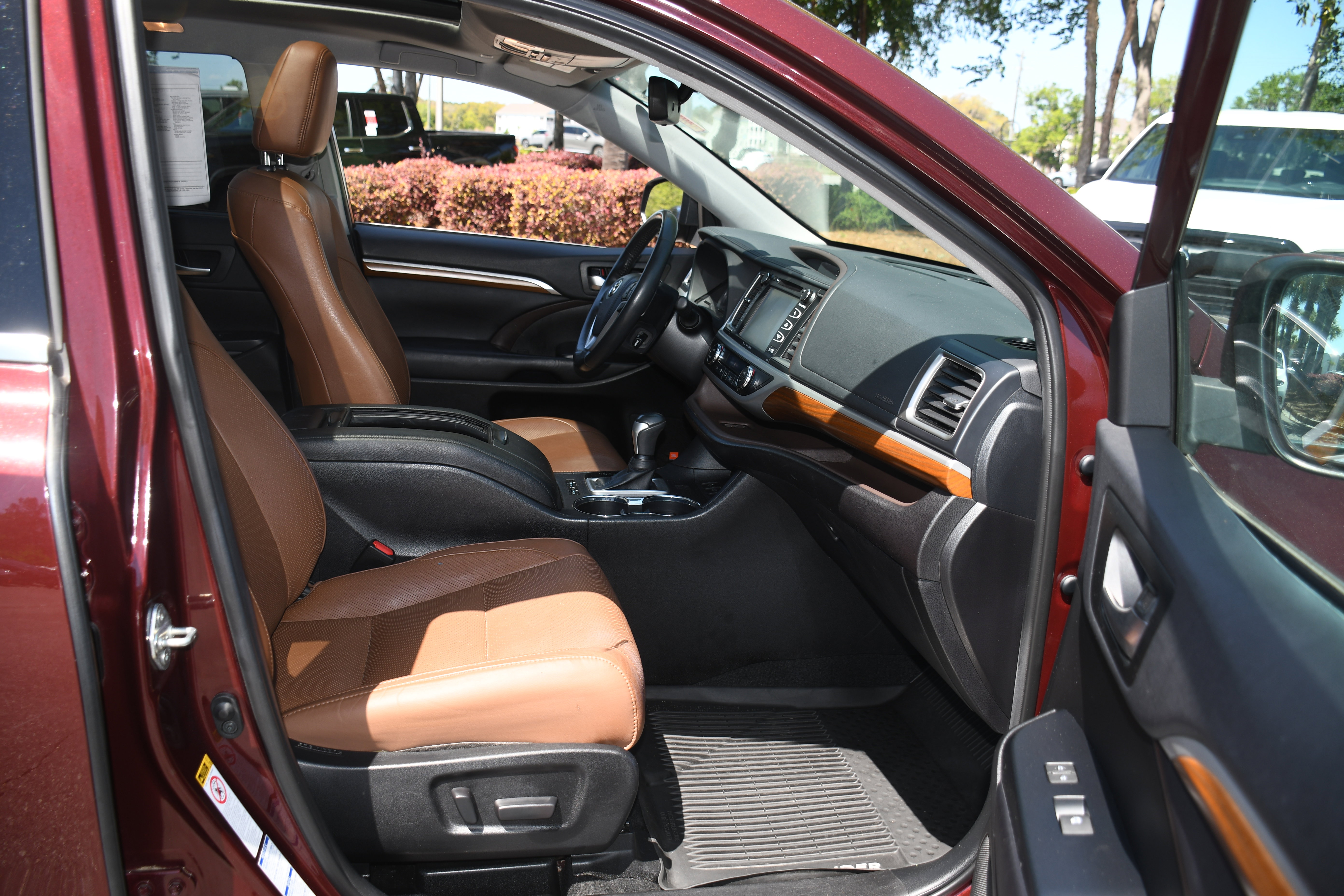 Used 2019 Toyota Highlander Limited Platinum image 23