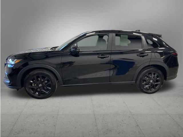 Certified 2025 Honda HR-V Sport image 3