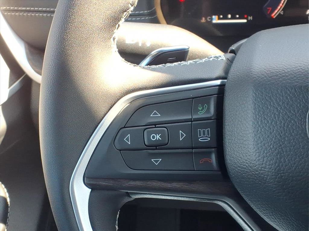 New 2025 Jeep Grand Cherokee Limited w/ Trailer Tow Package image 23