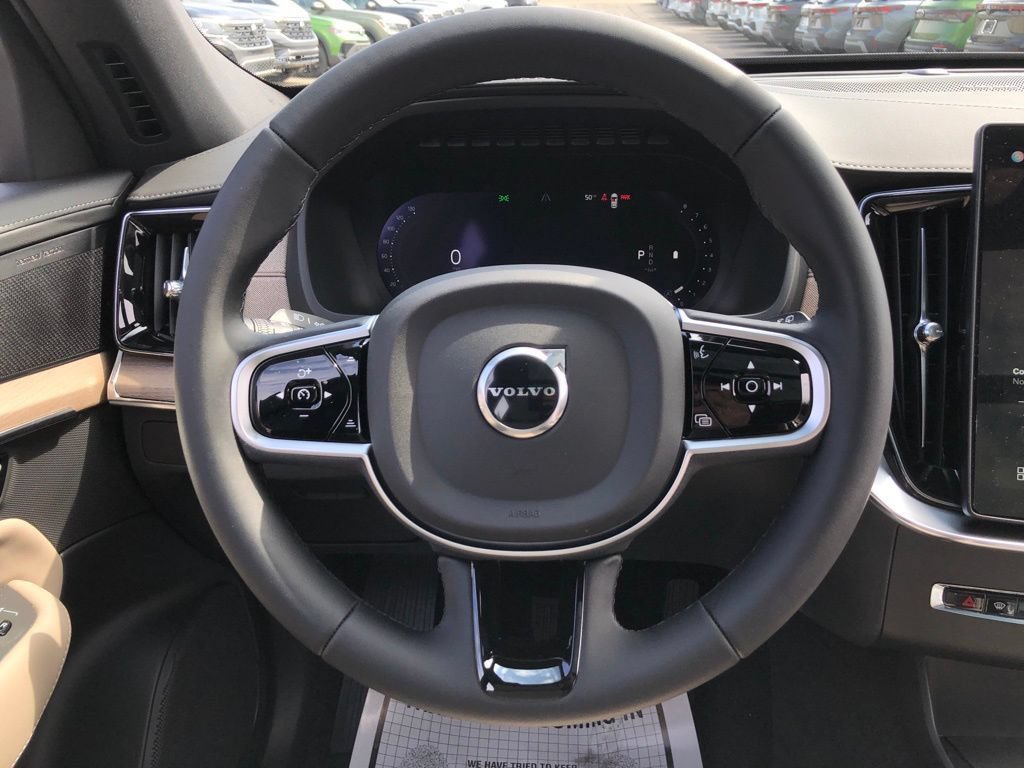 New 2026 Volvo XC90 B6 Plus w/ Protection Package Premier AWD/4WD image 12