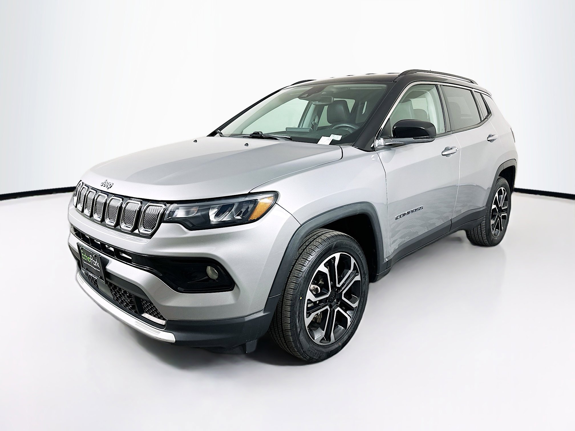 Used 2022 Jeep Compass Limited image 3