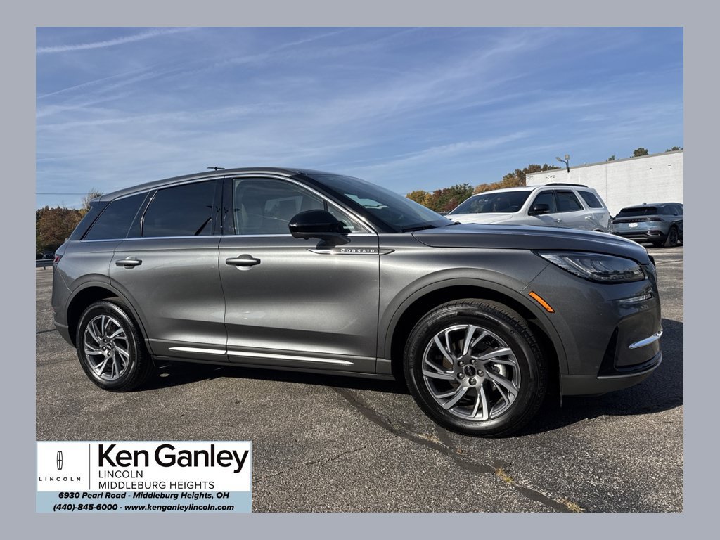 Used 2025 Lincoln Corsair AWD w/ Equipment Group 101A image 1