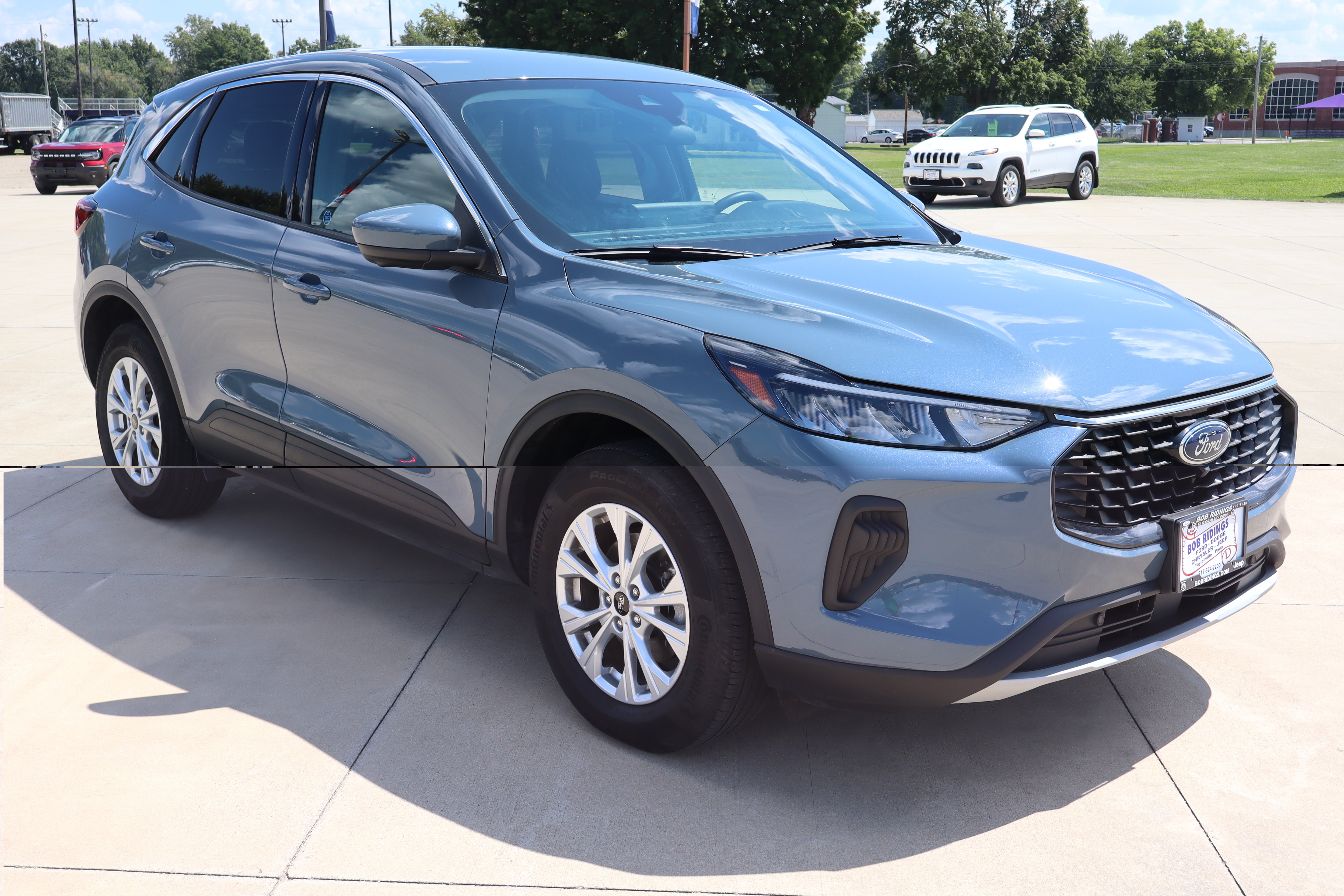 Used 2024 Ford Escape Active w/ Tech Pack #2 AWD/4WD image 3