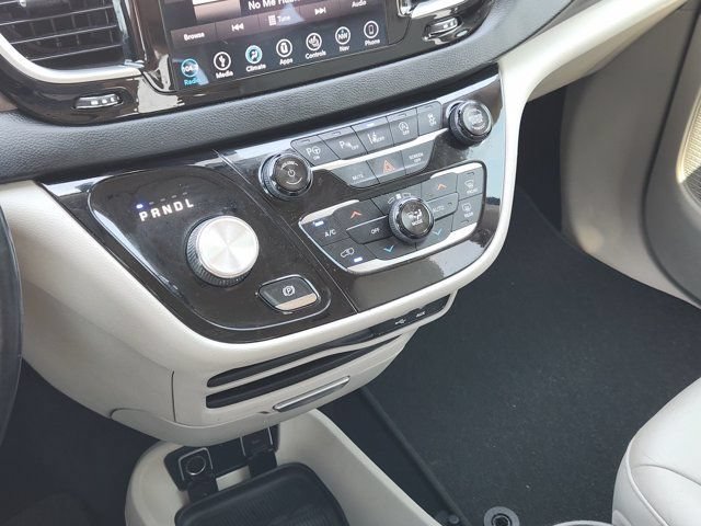 Used 2019 Chrysler Pacifica Touring-L w/ Advanced Safetytec Group FWD image 24