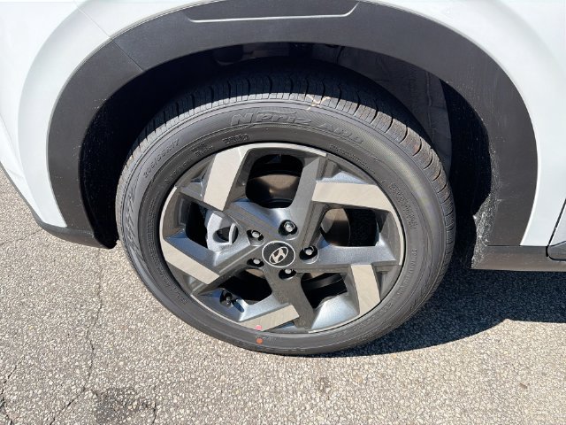 New 2026 Hyundai Venue SEL FWD image 28
