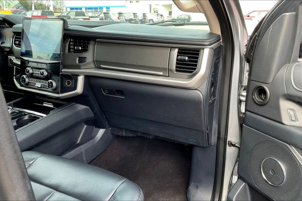 Used 2023 Ford Expedition Max XLT AWD/4WD image 16