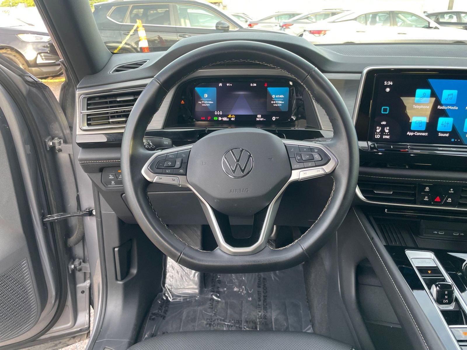 Used 2025 Volkswagen Atlas Cross Sport SE FWD image 30