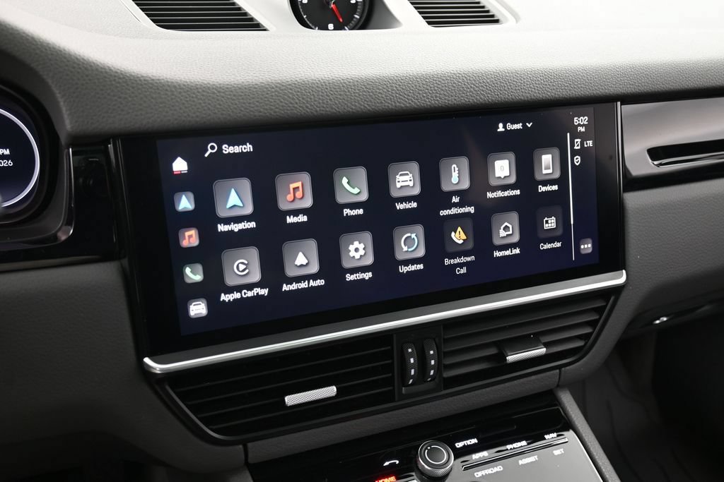 Certified 2023 Porsche Cayenne AWD/4WD image 20