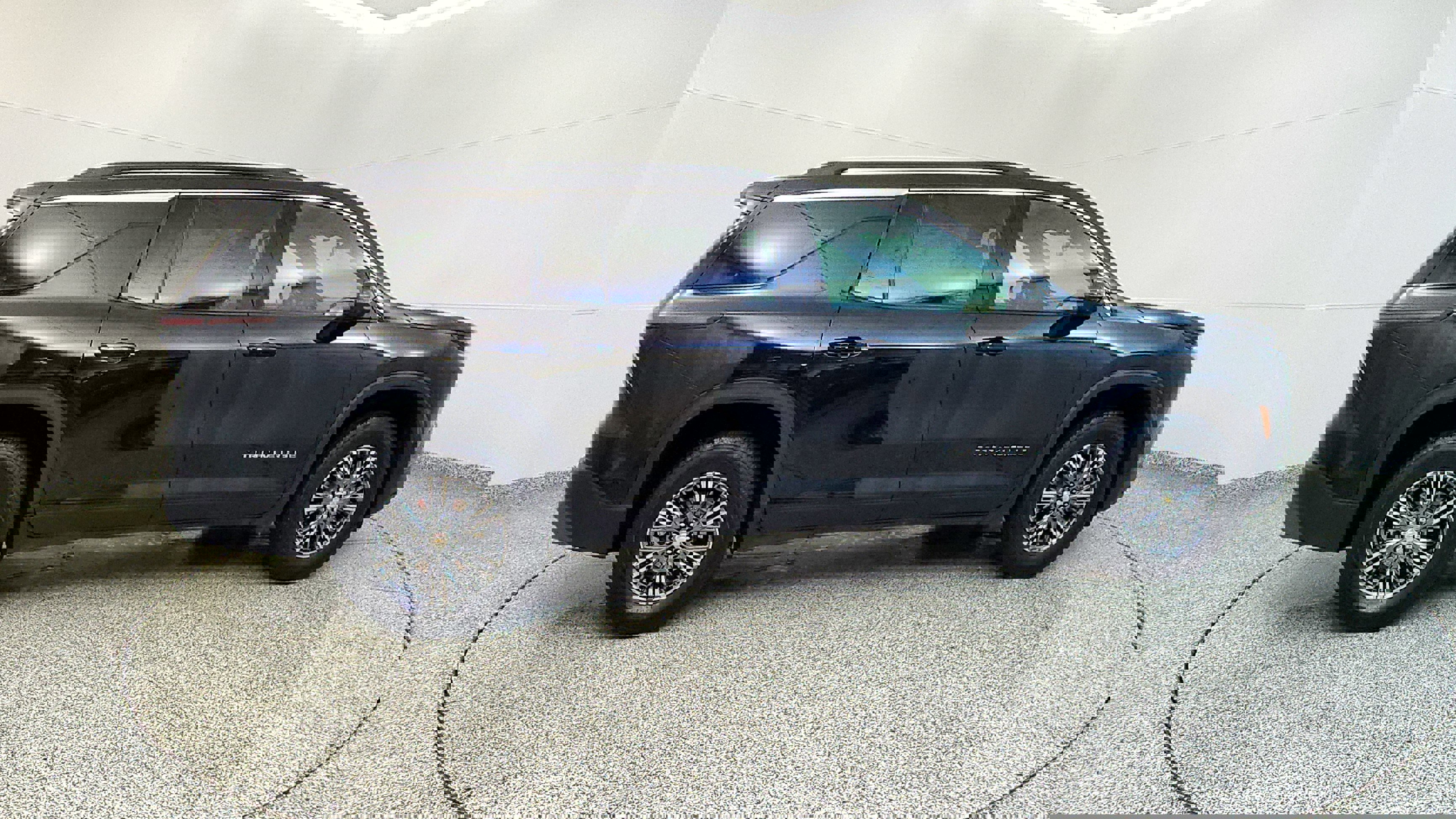 Used 2024 Chevrolet Traverse LT image 6