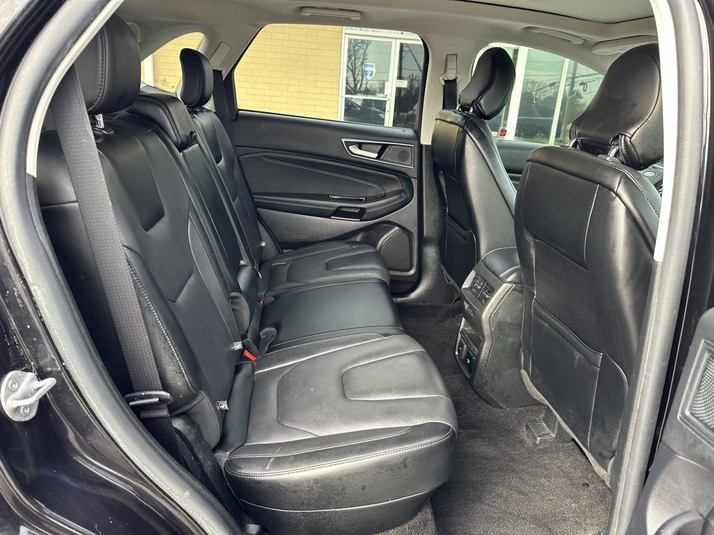 Used 2019 Ford Edge Titanium w/ Equipment Group 301A image 22