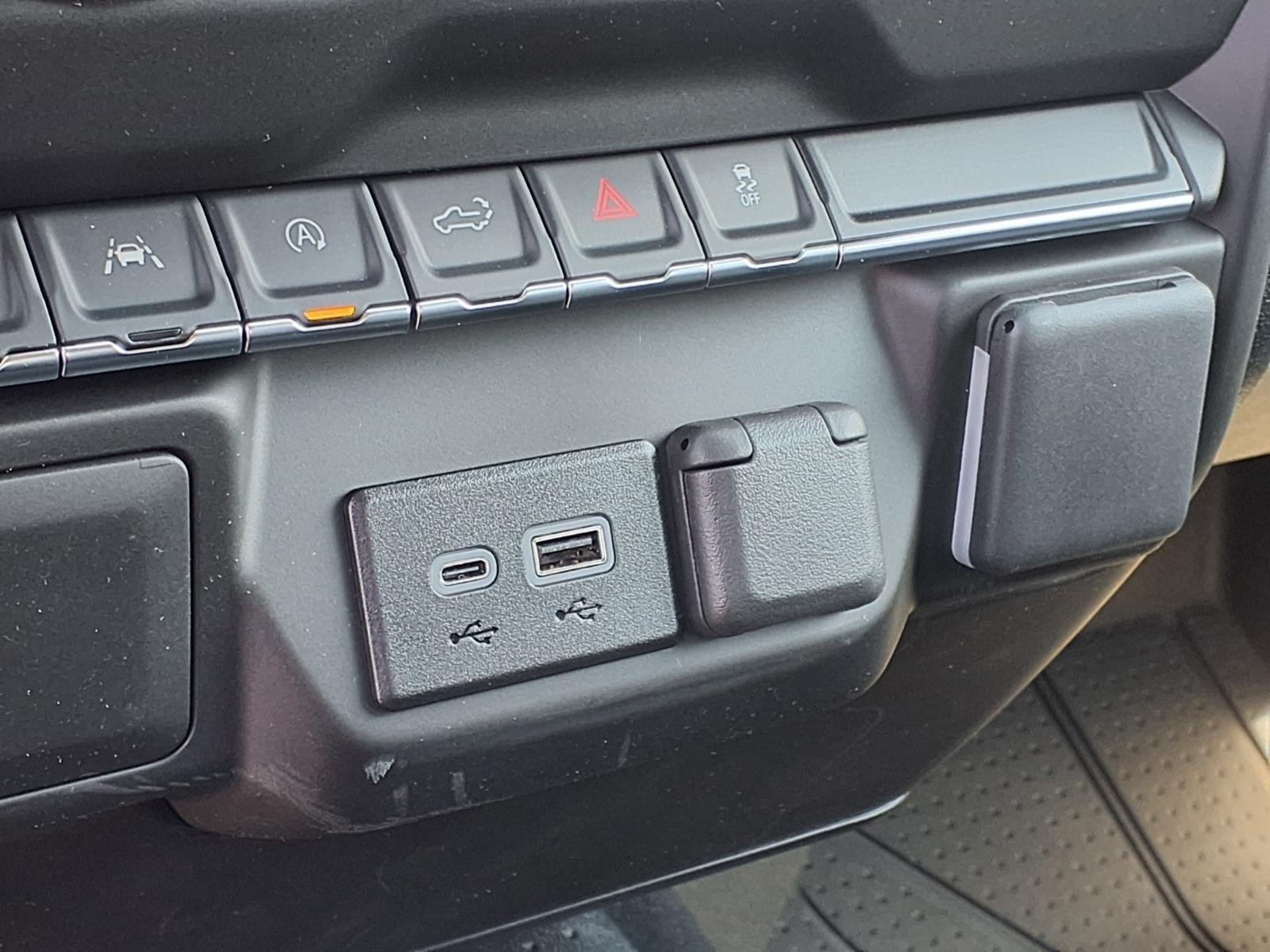New 2026 Chevrolet Silverado 1500 Custom AWD/4WD image 18