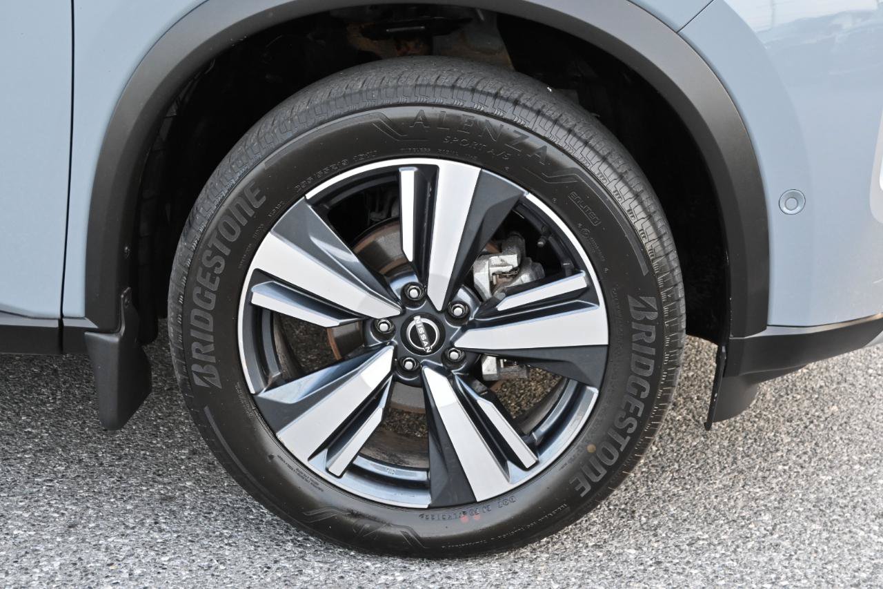 Used 2023 Nissan Rogue Platinum w/ Platinum Premium Package AWD/4WD image 14