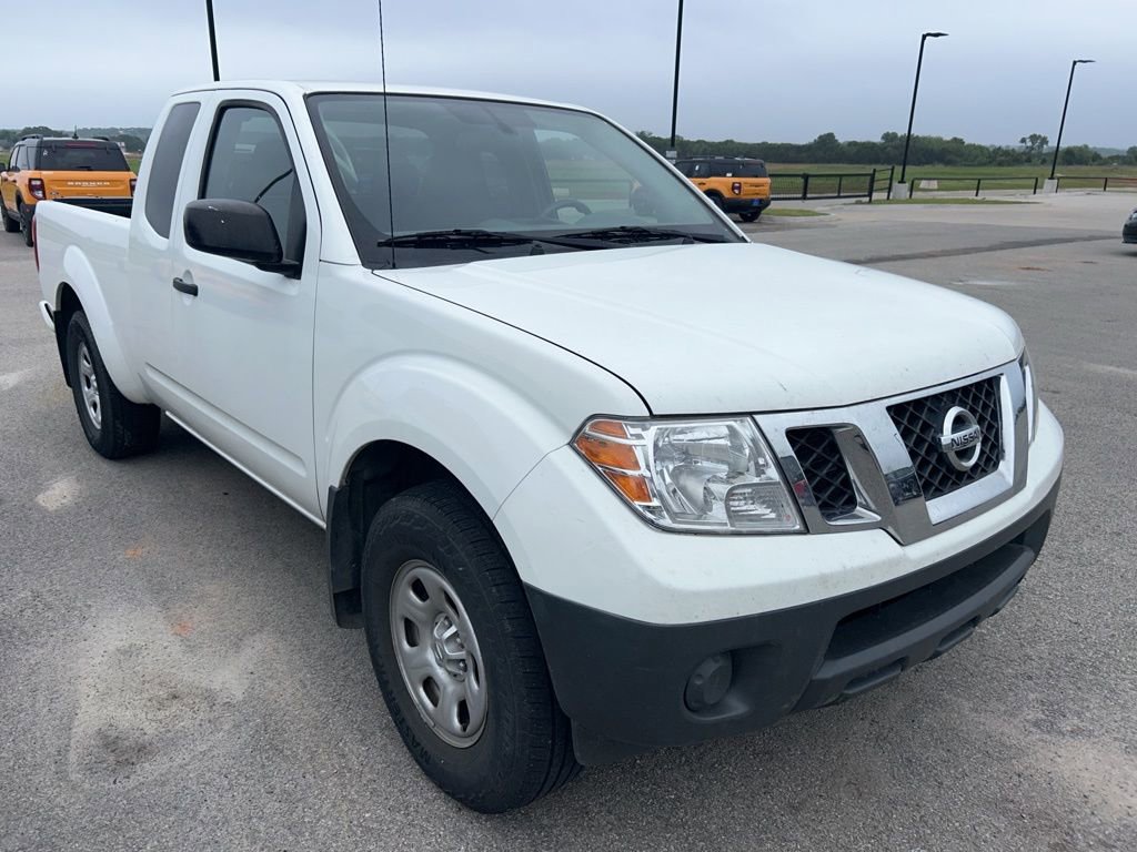 Used 2021 Nissan Frontier S RWD image 3