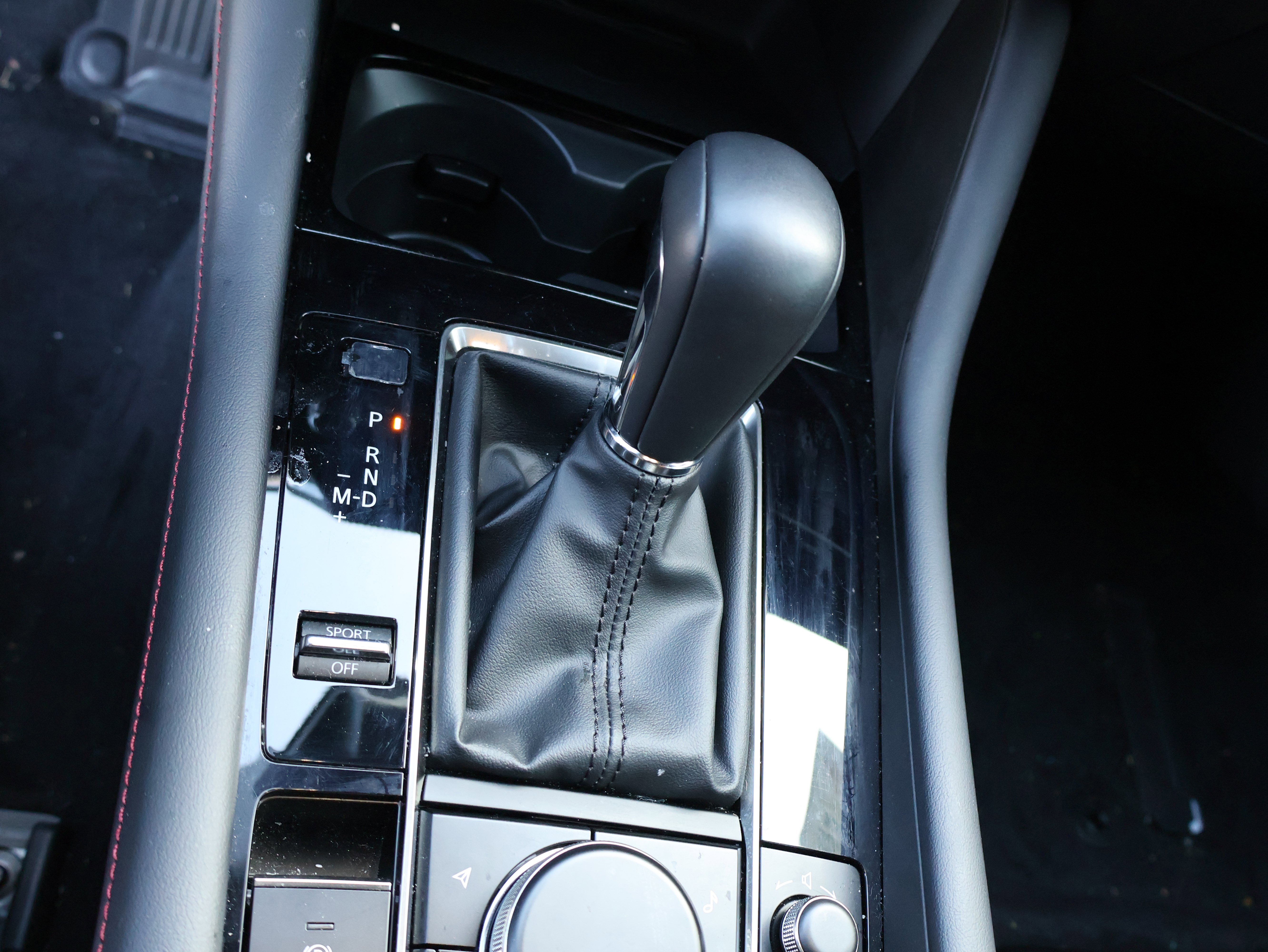 Certified 2025 MAZDA MAZDA3 Carbon image 29