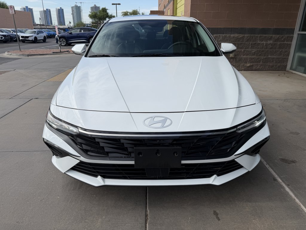 Used 2025 Hyundai Elantra Limited FWD image 10