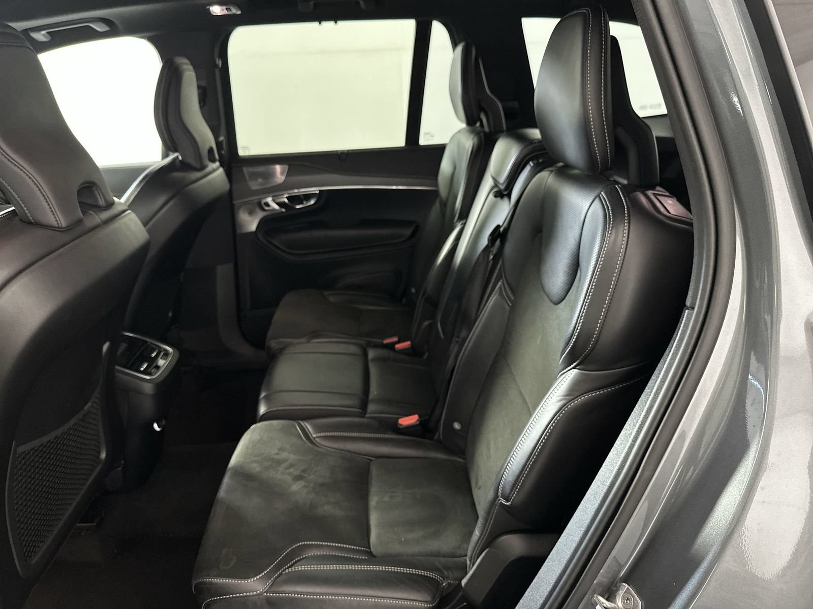 Used 2019 Volvo XC90 T6 R-Design w/ Advanced Package AWD/4WD image 23