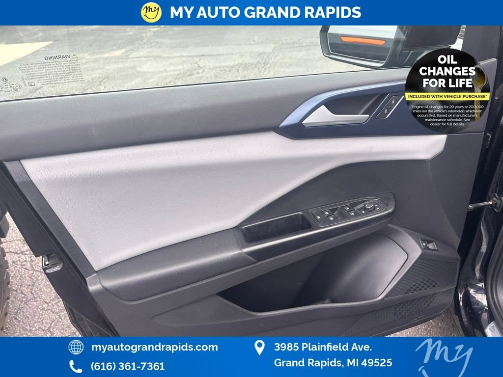 Used 2022 Volkswagen Taos SE AWD/4WD image 4
