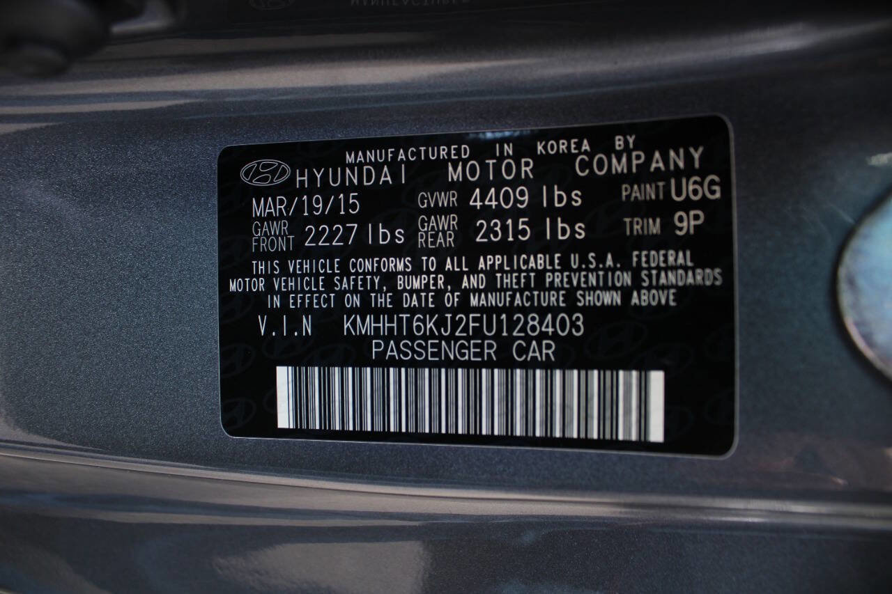 Used 2015 Hyundai Genesis 3.8 RWD image 40