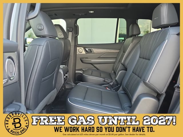 New 2027 Buick Enclave Avenir w/ LPO, Floor Liner Package FWD image 15