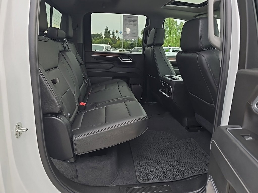 Used 2025 GMC Sierra 3500 Denali image 32