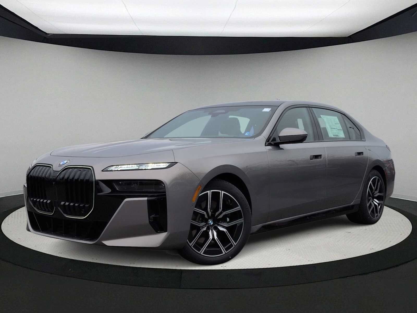 New 2026 BMW 760i xDrive w/ Executive Package AWD/4WD image 1