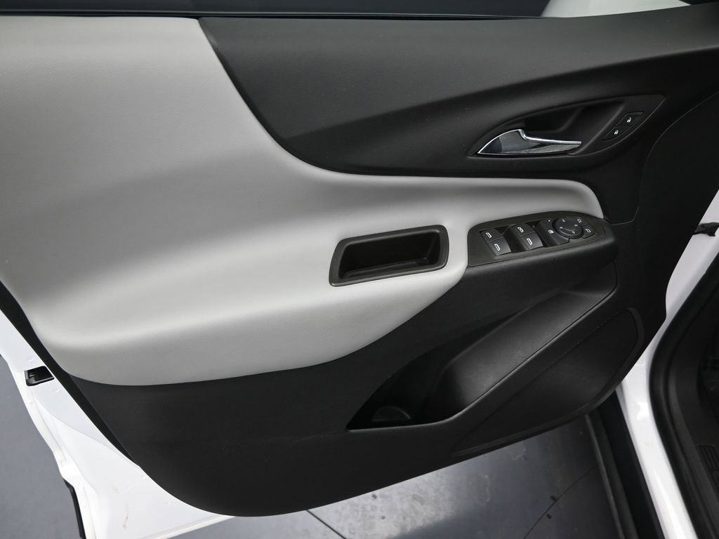 Used 2024 Chevrolet Equinox LS FWD image 10