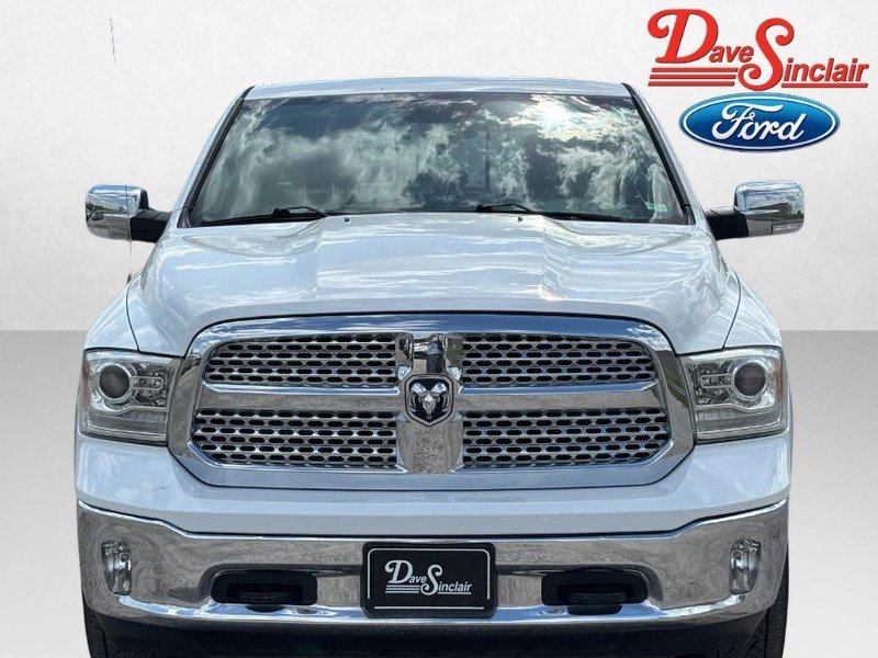 Used 2016 RAM 1500 Laramie w/ Convenience Group AWD/4WD image 2