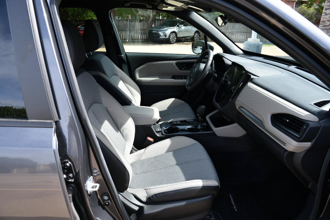 Used 2026 Subaru Forester Premium AWD/4WD image 23