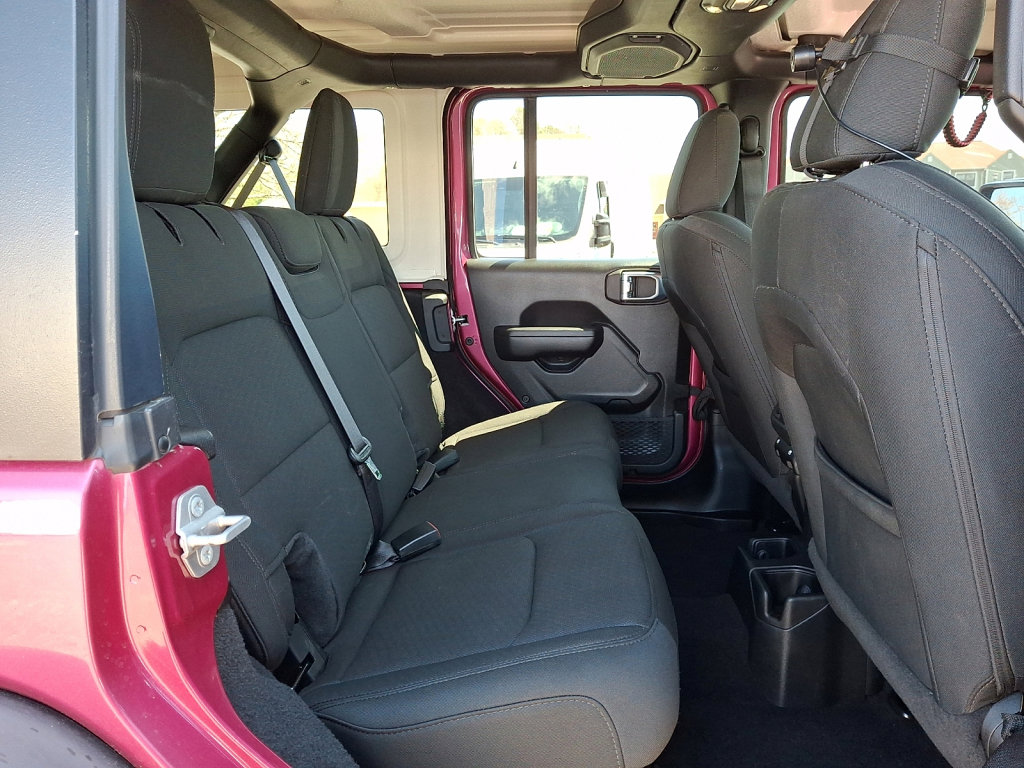 Used 2021 Jeep Wrangler Unlimited Sport AWD/4WD image 15