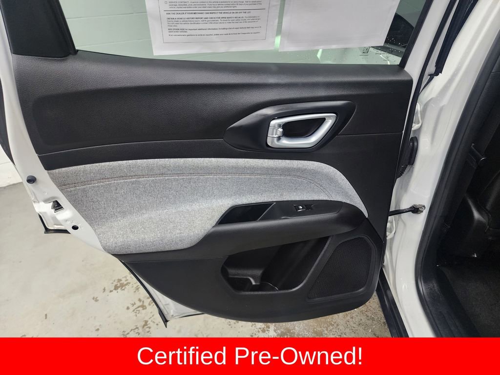 Used 2024 Jeep Compass Latitude image 22