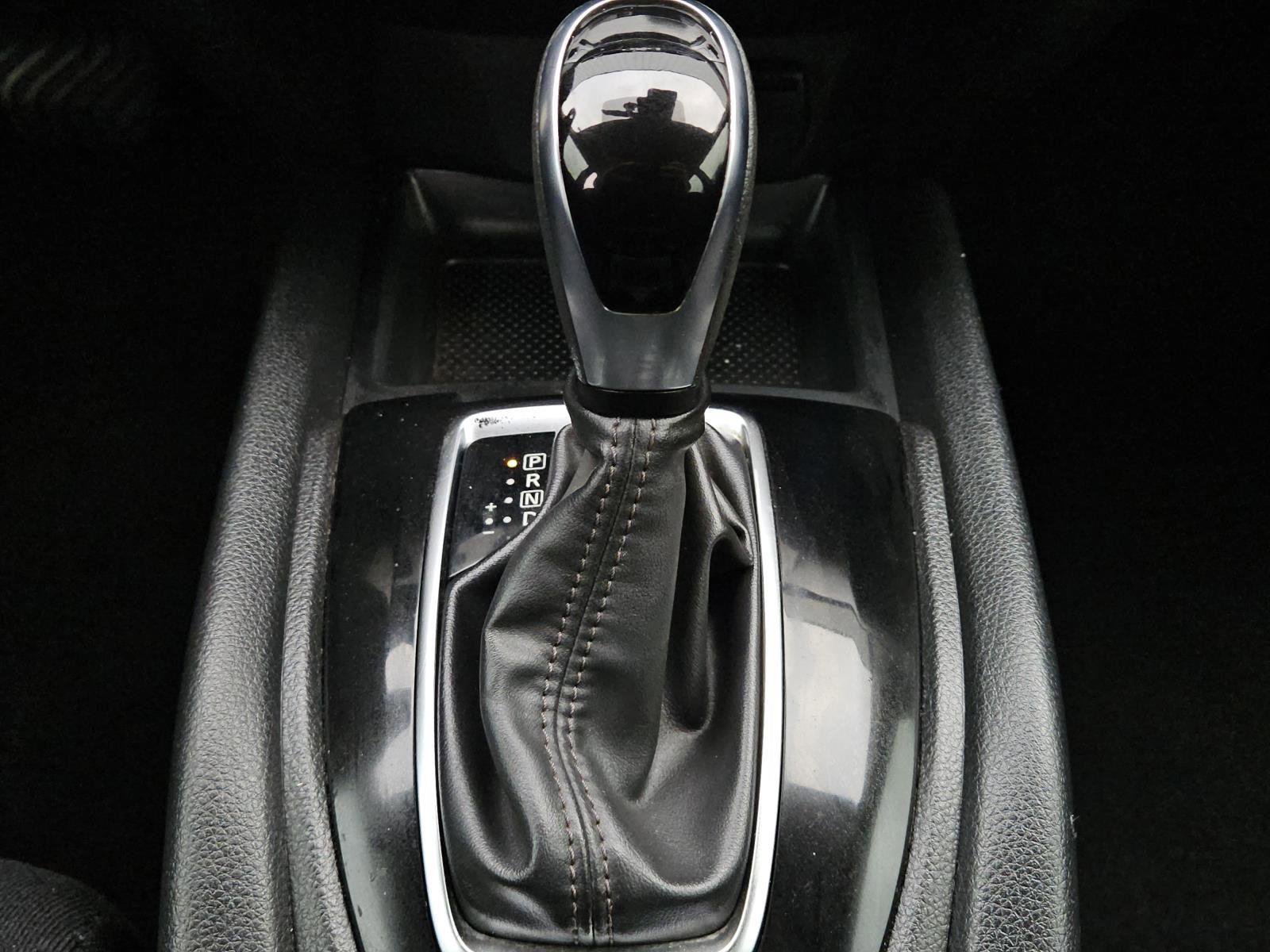 Used 2020 Nissan Rogue Sport S image 15