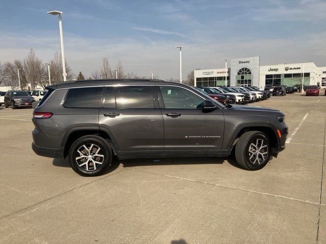 Certified 2024 Jeep Grand Cherokee L Limited w/ Luxury Tech Group II image 3