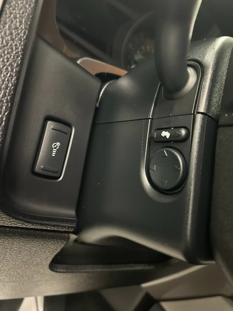 Used 2017 Ford Expedition Limited w/ Equipment Group 301A AWD/4WD image 17