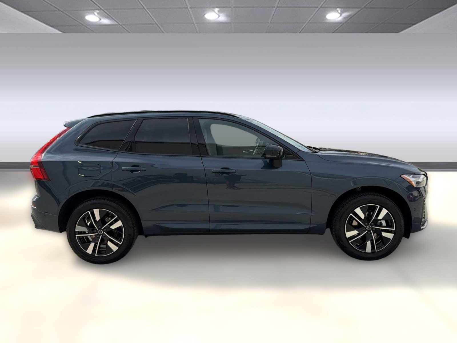 New 2026 Volvo XC60 B5 Plus w/ Climate Package AWD/4WD image 8