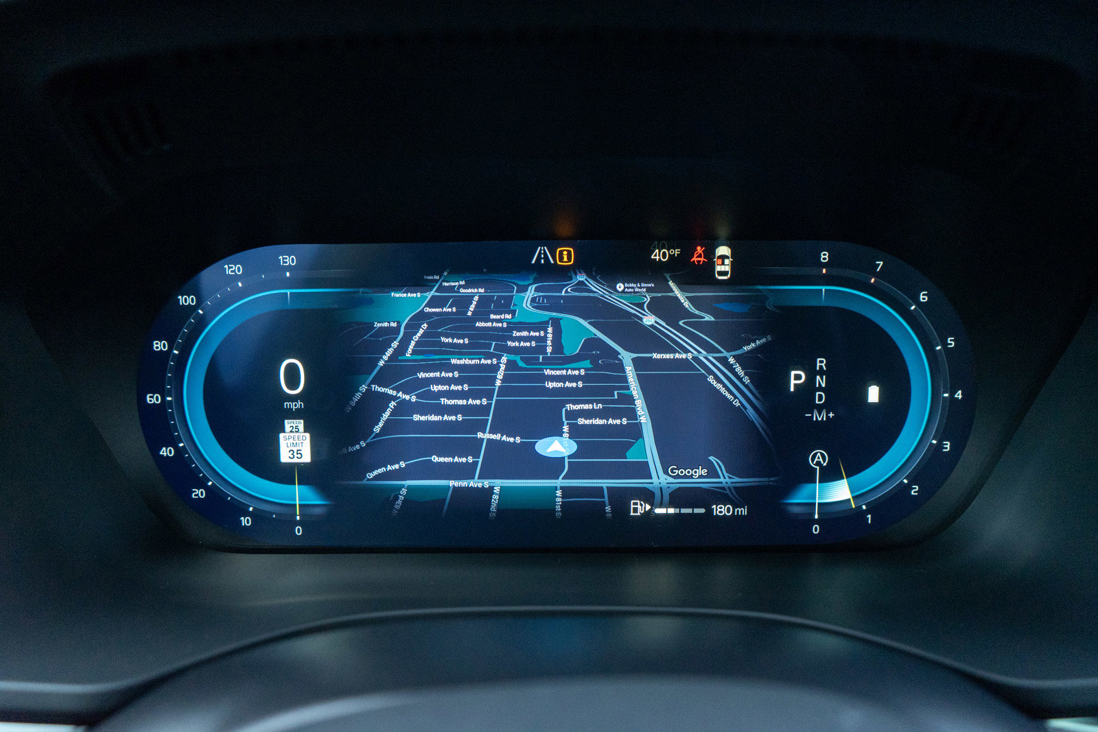 Used 2025 Volvo XC60 B5 Plus image 12