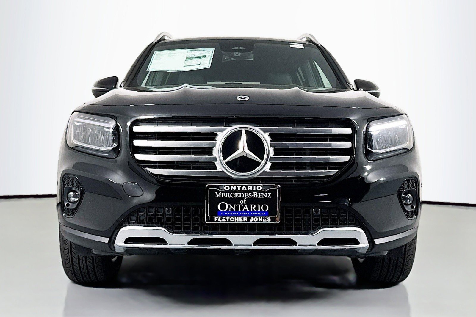 New 2025 Mercedes-Benz GLB 250 image 2