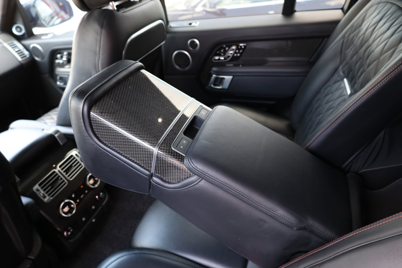 Used 2020 Land Rover Range Rover SV Autobiography Dynamic image 18