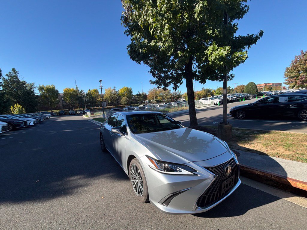 Certified 2023 Lexus ES 350 w/ Premium Package FWD image 3