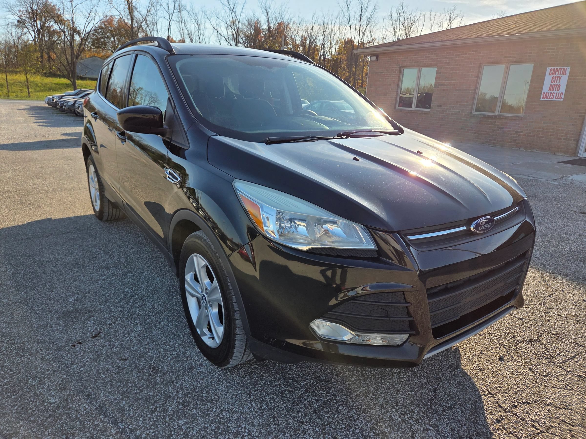 Used 2016 Ford Escape SE w/ Equipment Group 201A FWD image 6