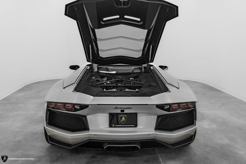 Used 2015 Lamborghini Aventador LP 700-4 image 21