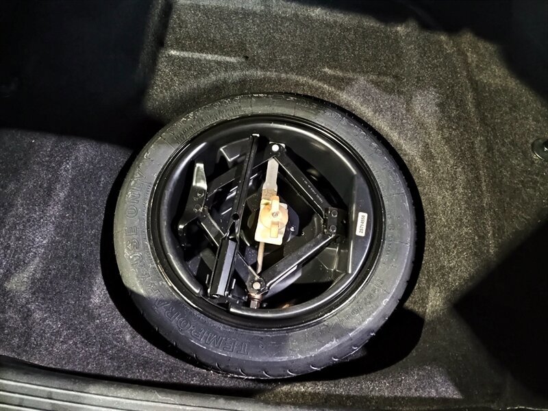 Used 2001 Cadillac De Ville FWD image 66