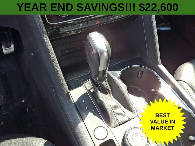 Used 2022 Volkswagen Atlas Cross Sport SEL R-Line image 17