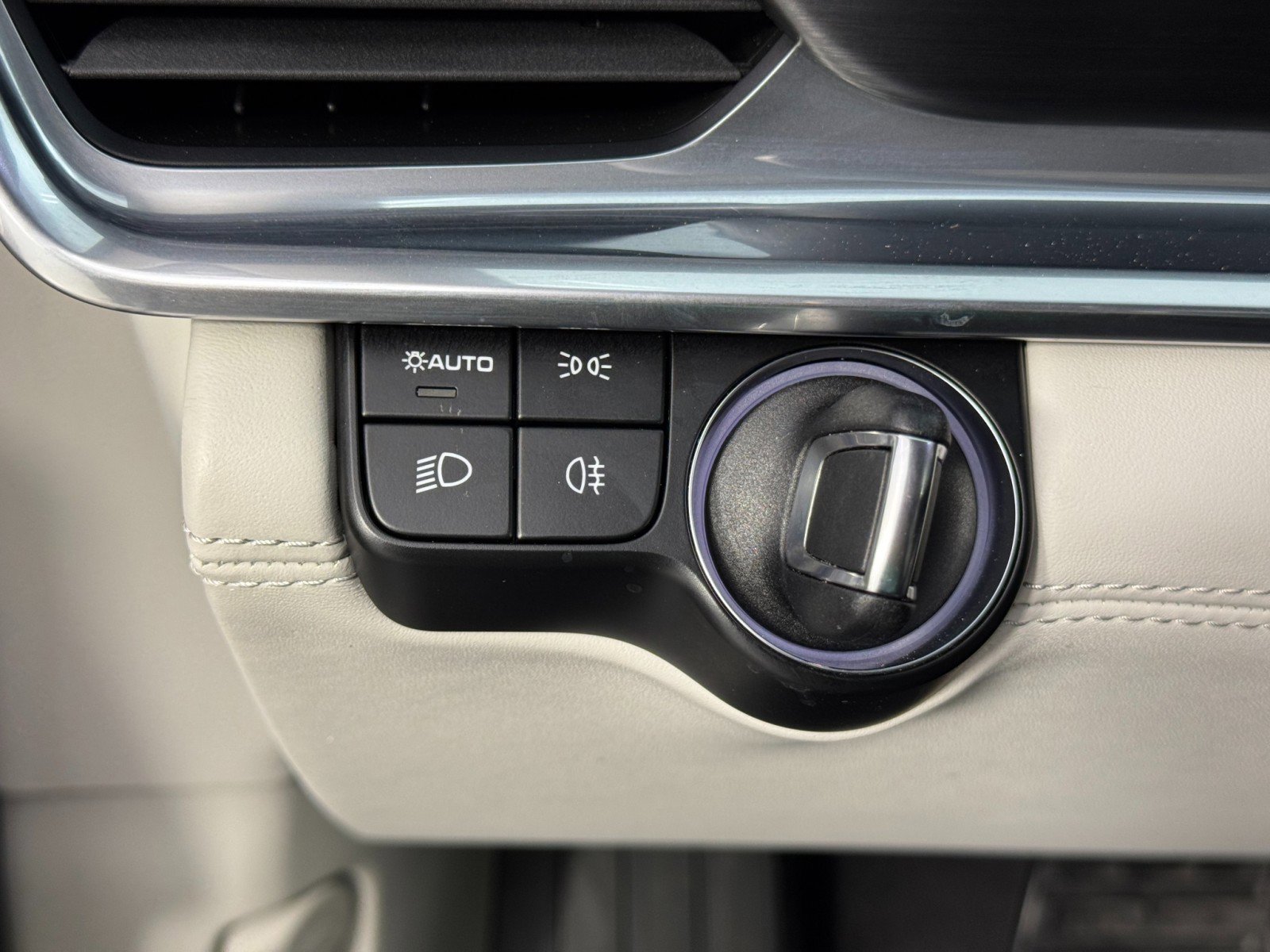 Used 2023 Porsche Panamera Platinum Edition image 19