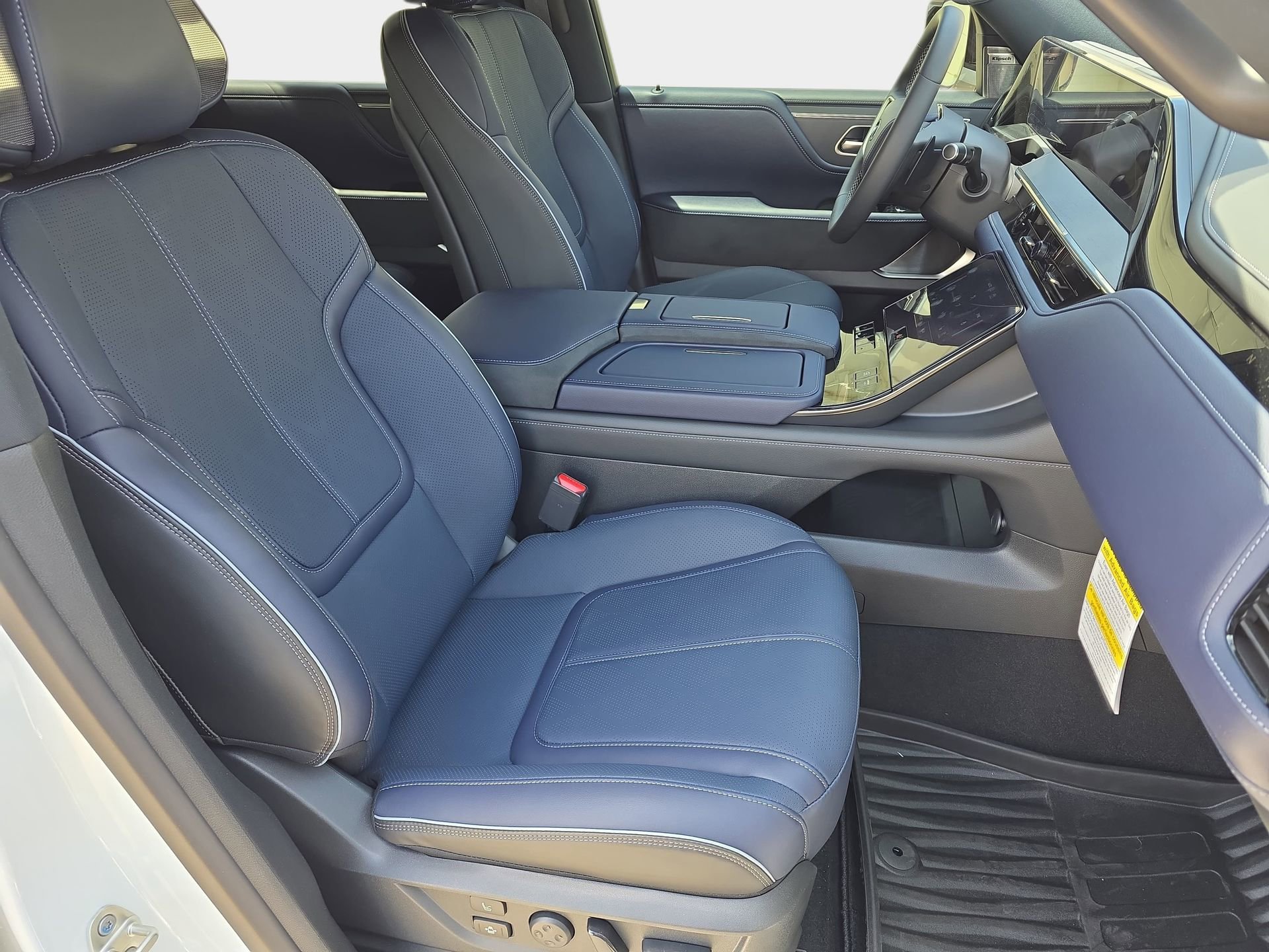 New 2026 INFINITI QX80 4WD w/ Sport Exterior Package image 10