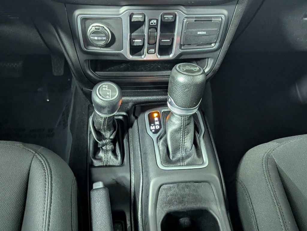 Used 2018 Jeep Wrangler Unlimited Sport S image 22